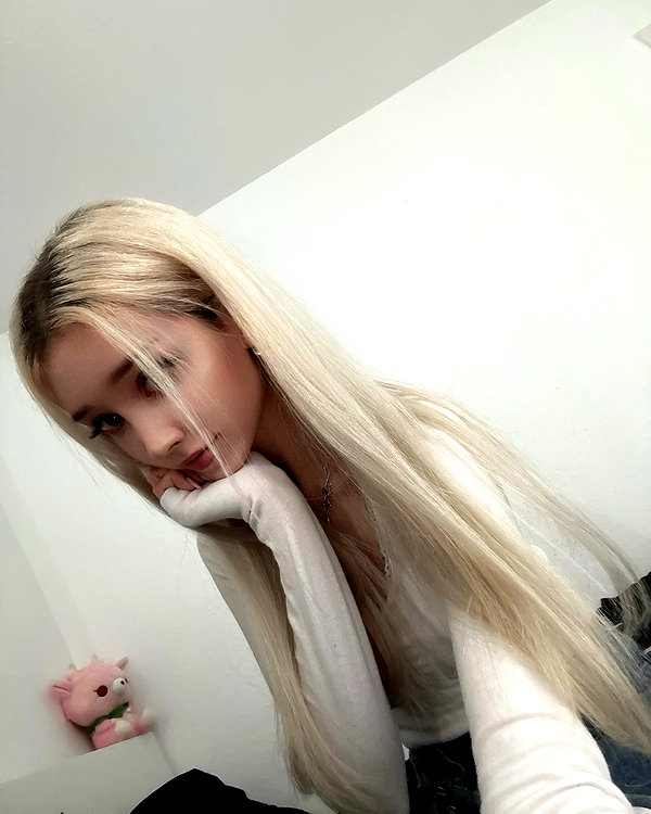 _lia.moon archive image