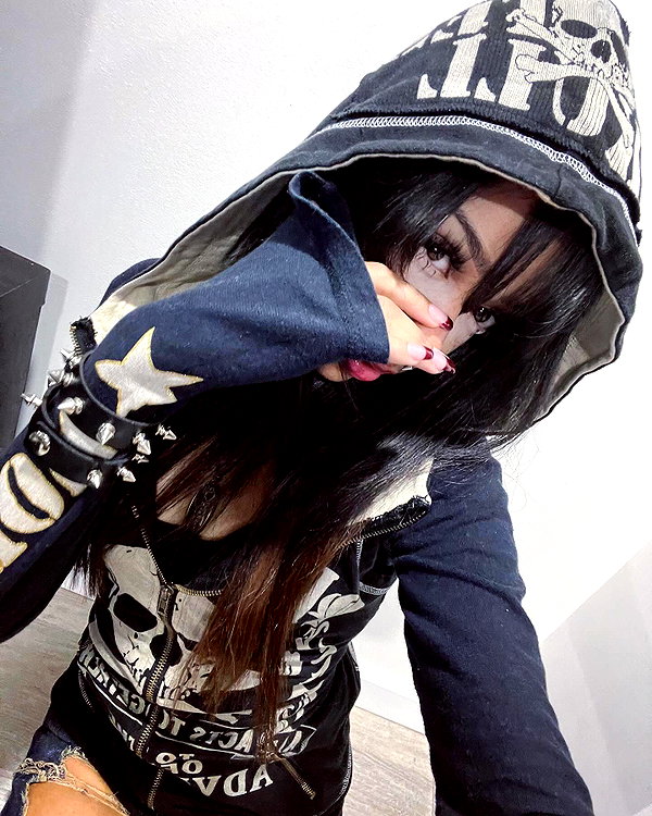 twodollie instagram image archive image
