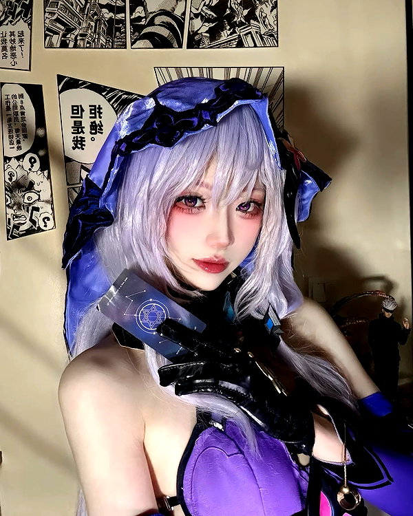 gallery_cosplayer instagram image archive image