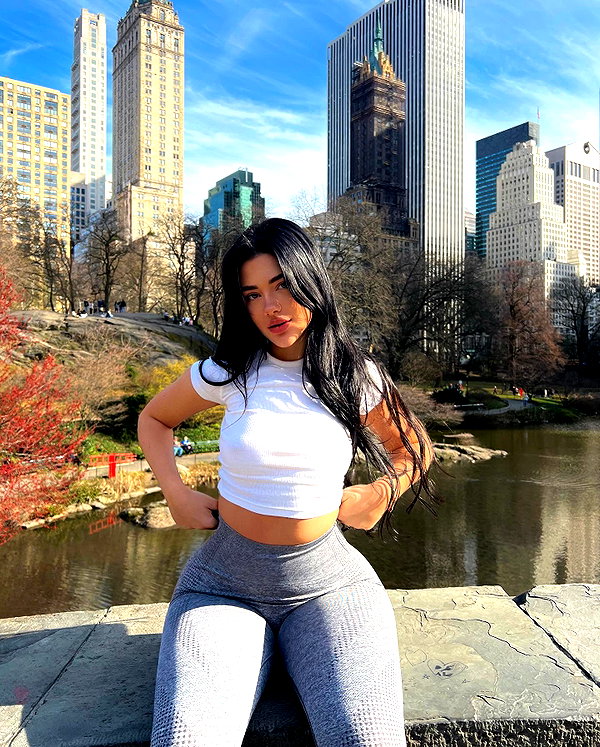 vanessa.rhd instagram image archive image