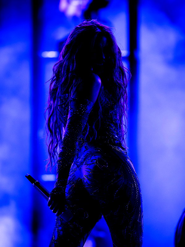 shakira instagram image archive image