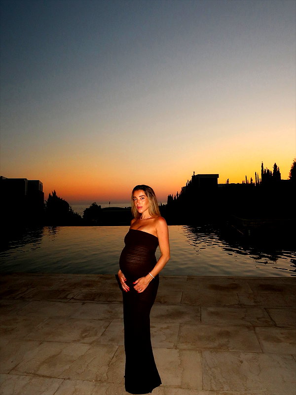 annezivi instagram image archive image
