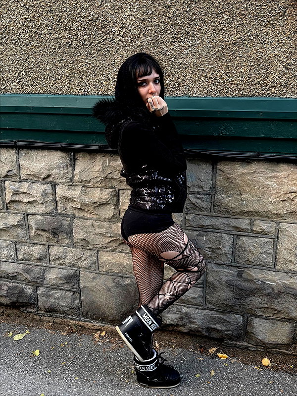 kaitfuckinglyn instagram image archive image