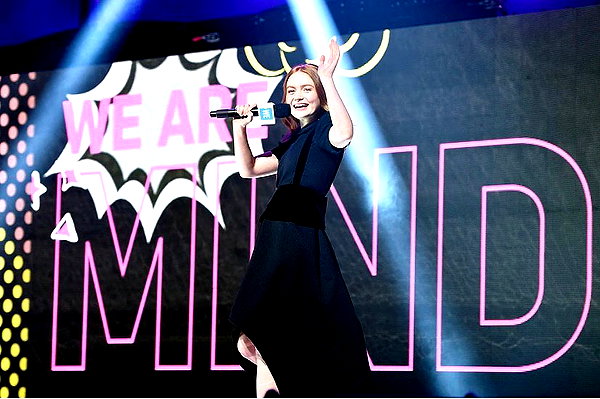 sadiesink_ instagram image archive image