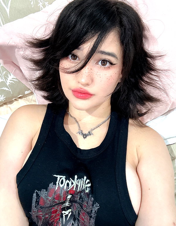 liawaifuu instagram image archive image