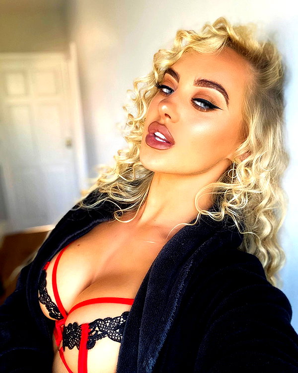 rhiannonbluee instagram image archive image