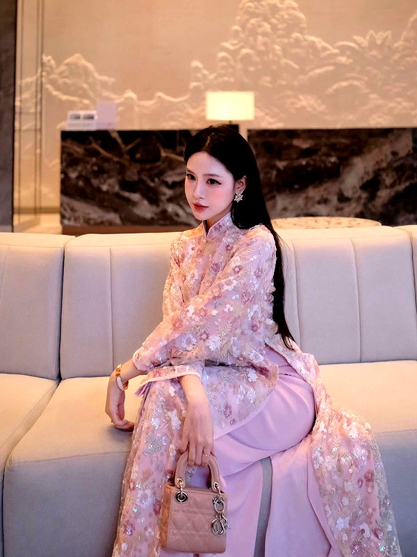 lyhythuedoxinh instagram image archive image