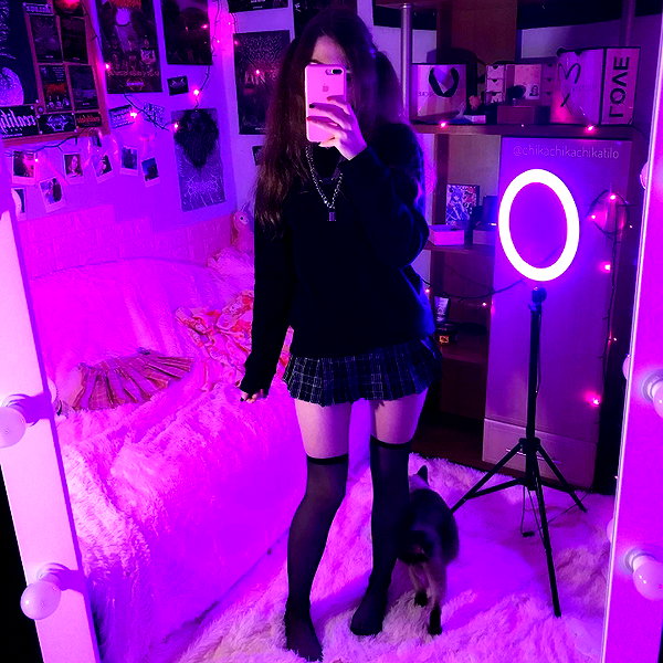 tiny.eviluv instagram image archive image