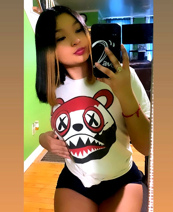 mishel_.gomez._18 instagram image archive image