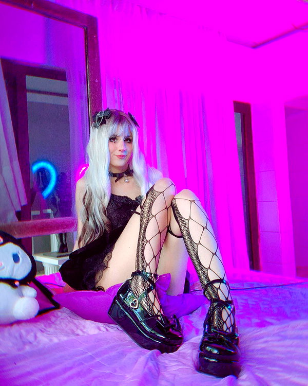 jadelaverne instagram image archive image