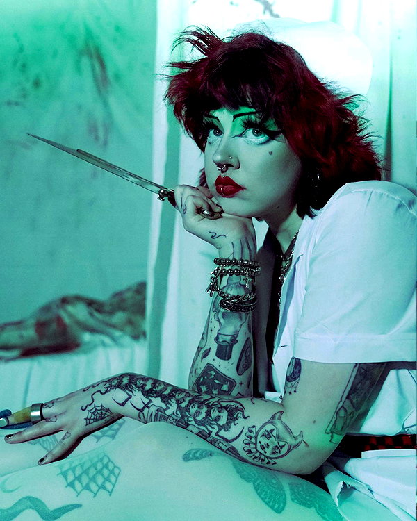 yeahimcaroline instagram image archive image