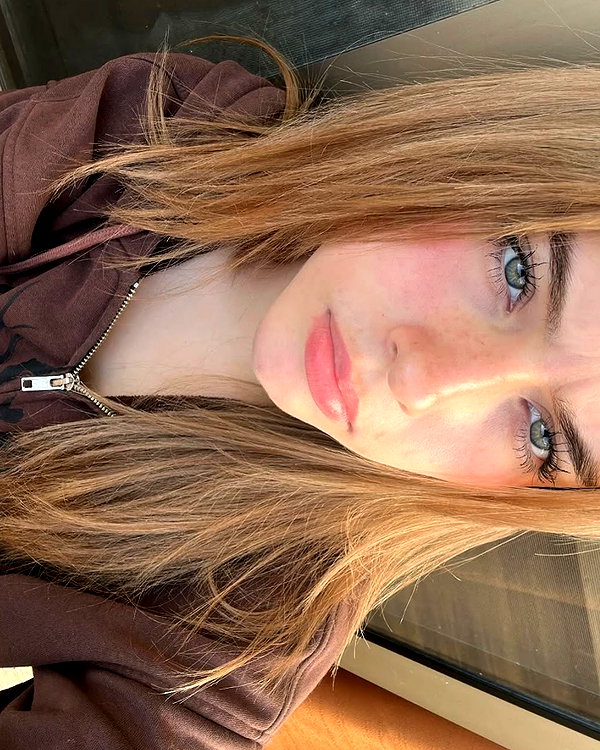 baddiesessence instagram image archive image