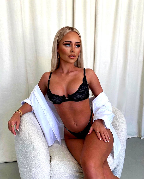allieauton instagram image archive image