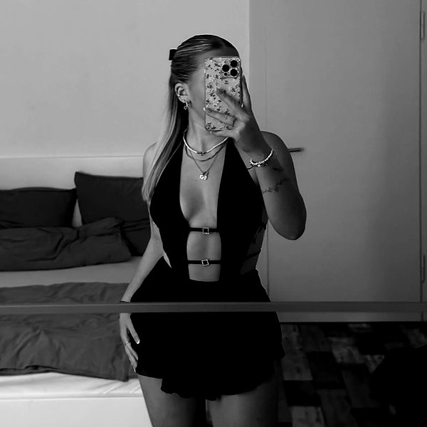 nina.kxs instagram image archive image