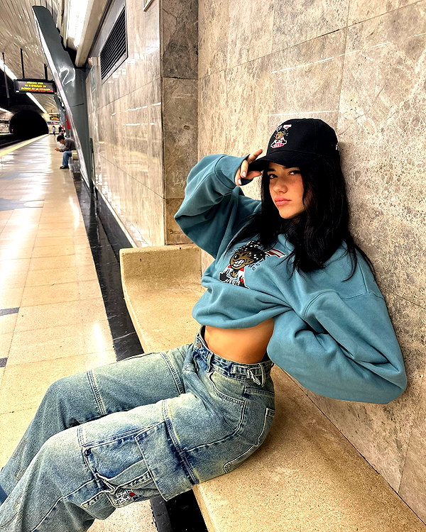 vanessa.rhd instagram image archive image