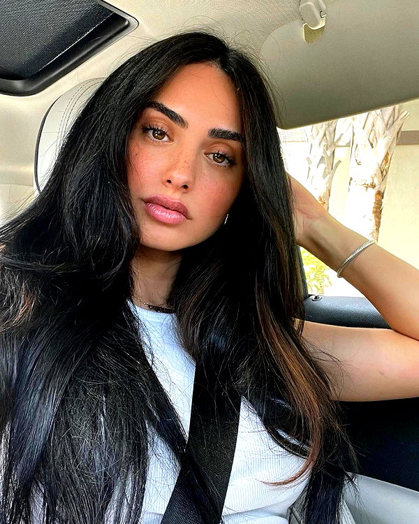 baddiesessence instagram image archive image