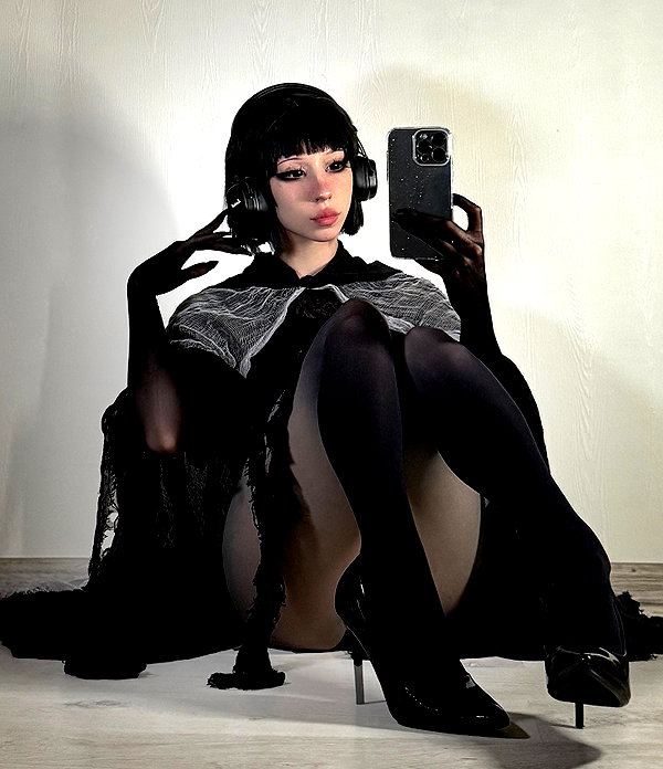 zira_merz instagram image archive image