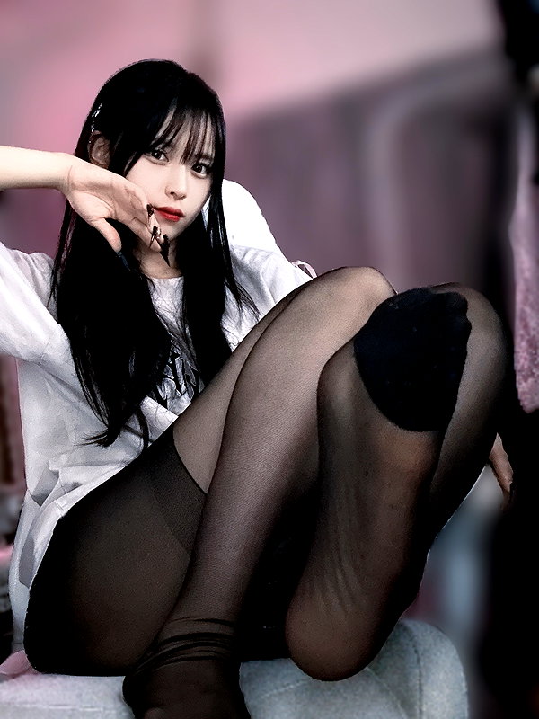 yamikumo_leisa instagram image archive image