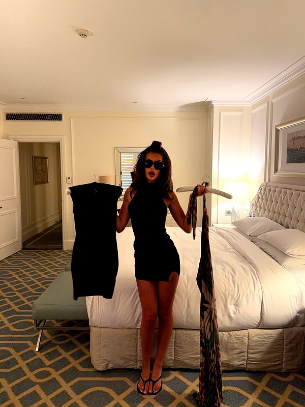 oliviaphillipps instagram image archive image