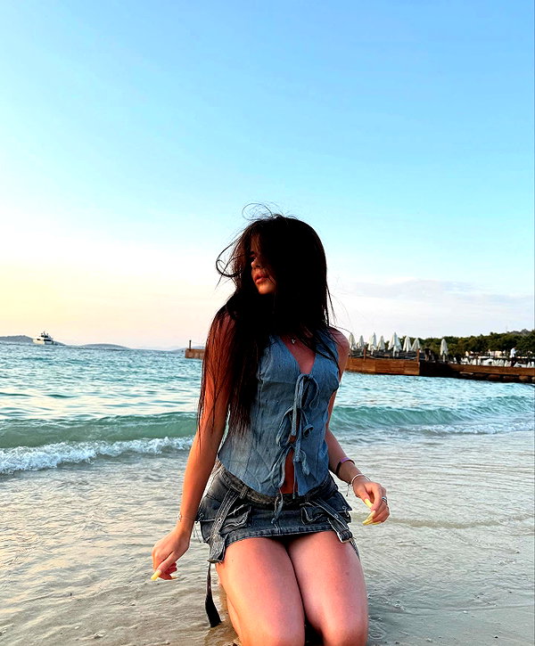kira.timraleeva instagram image archive image