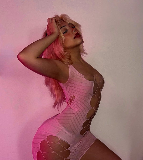 v.qx instagram image archive image