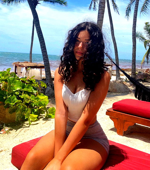 vanessa.rhd instagram image archive image