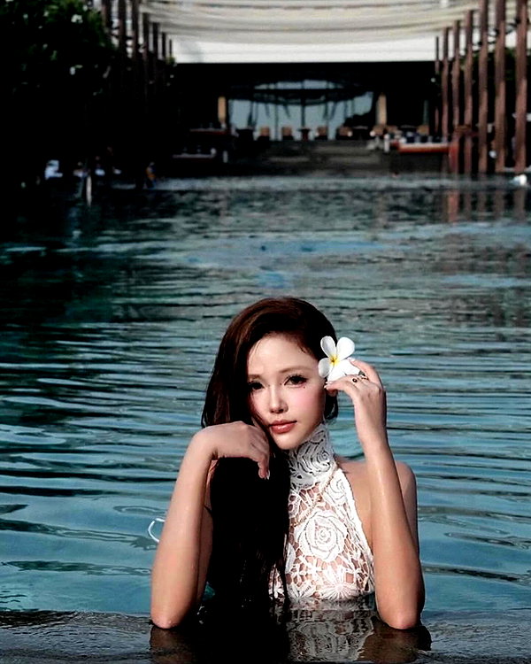 lyhythuedoxinh instagram image archive image