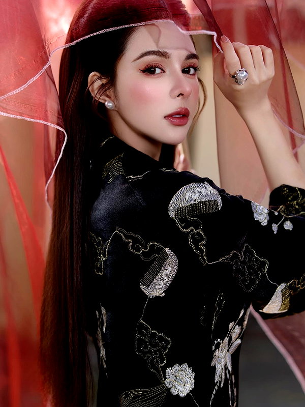 lyhythuedoxinh instagram image archive image