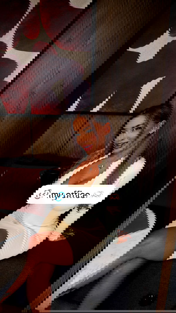 itshayleydavies itshayleydavies archive image