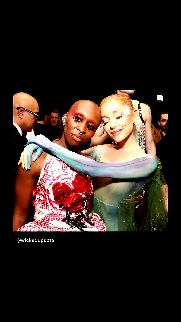 arianagrande instagram image archive image