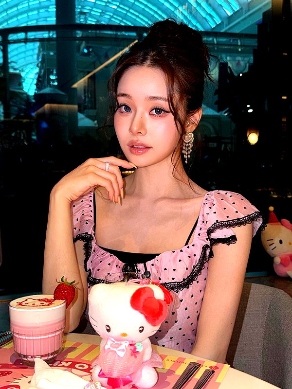 dear.zia instagram image archive image