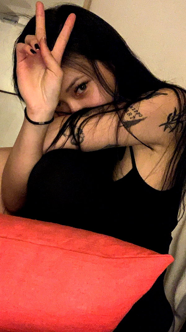 Archived image from @heroineseen on Instagram