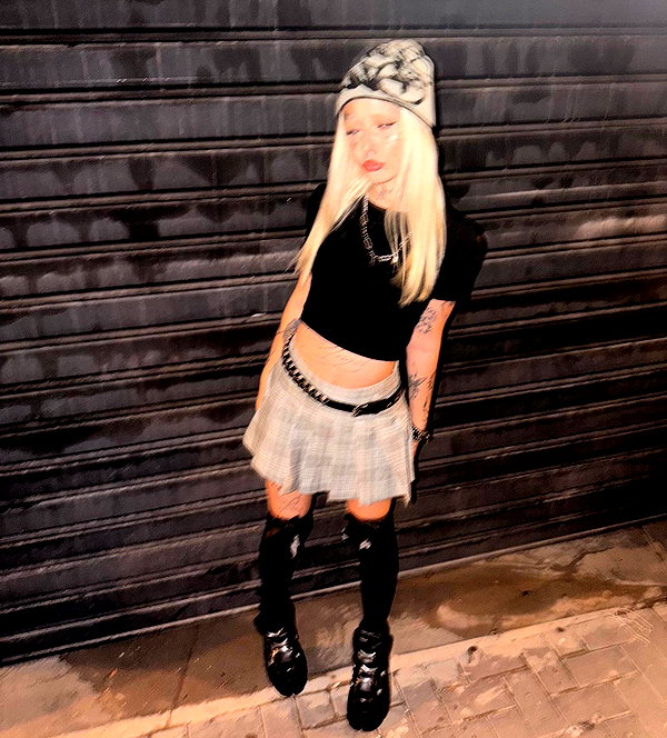 Archived image from @milkaaaa227 on Instagram
