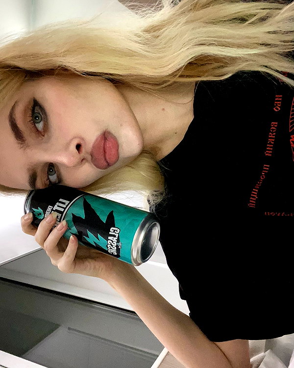 anya4everr instagram image archive image