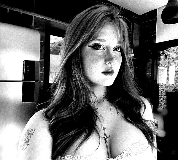 bellassq_ instagram image archive image