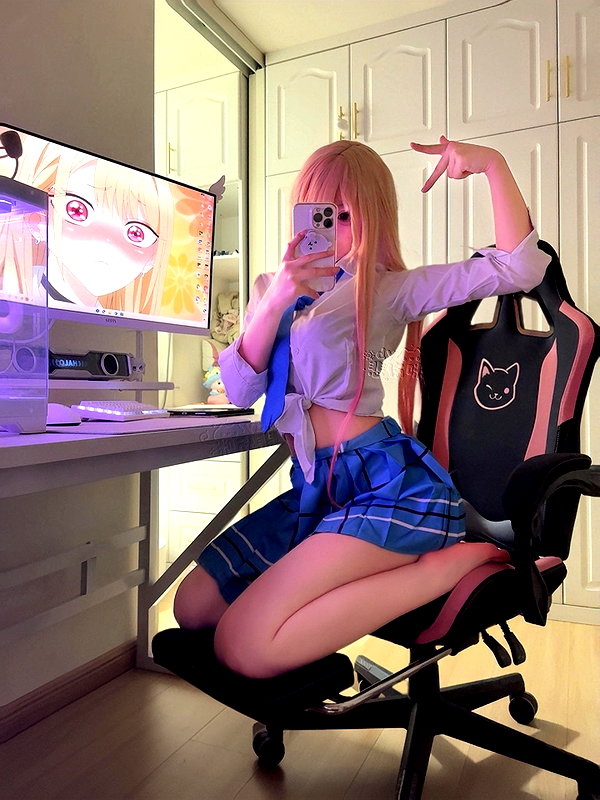 gallery_cosplayer instagram image archive image
