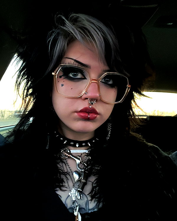 yeahimcaroline instagram image archive image