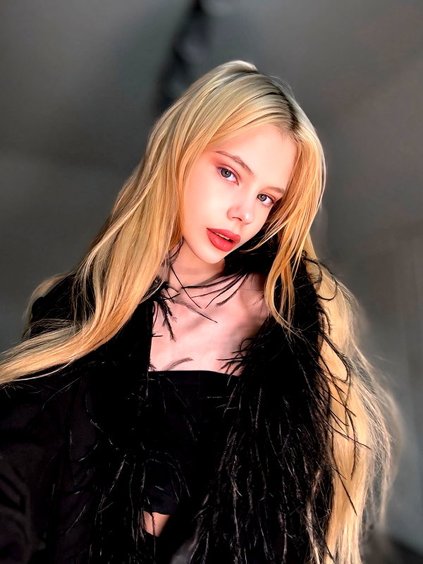 alisen.mari instagram image archive image