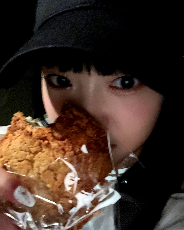hhh.e_c.v instagram image archive image