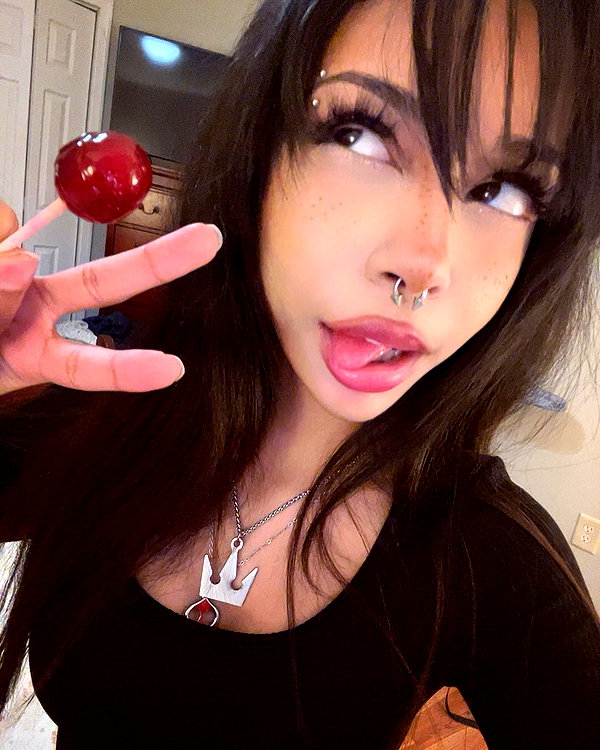 twodollie instagram image archive image
