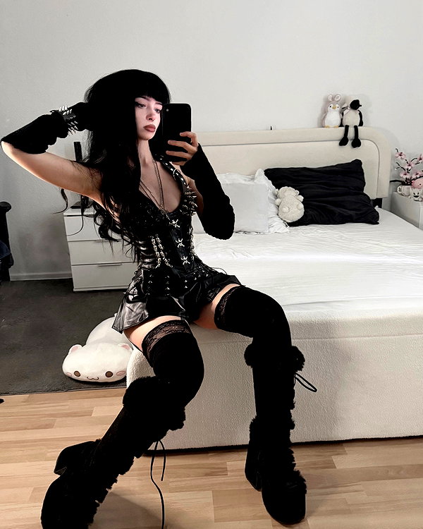 drowsylio instagram image archive image