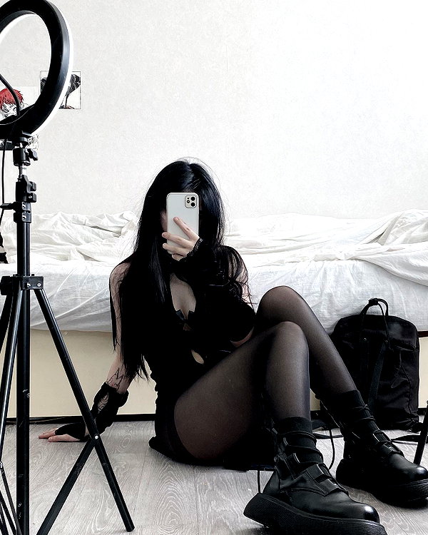 glowmoonshorty instagram image archive image