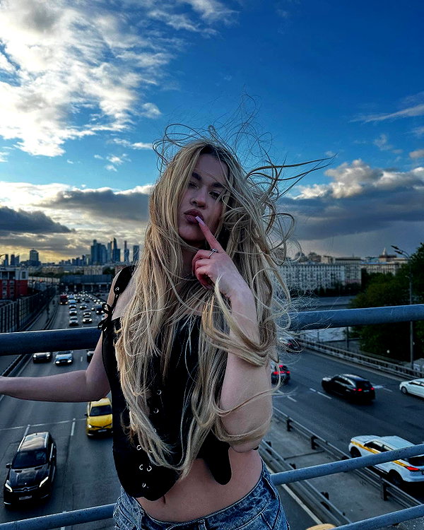 ariseviss instagram image archive image