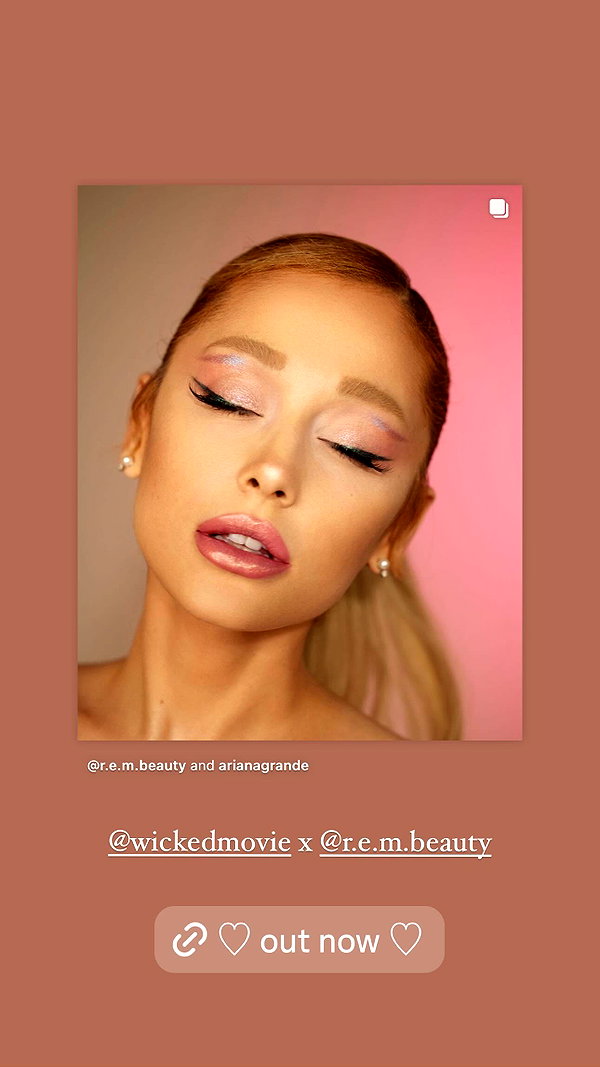 arianagrande instagram image archive image