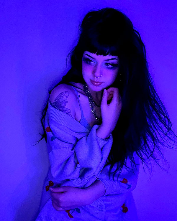 yeahimcaroline instagram image archive image