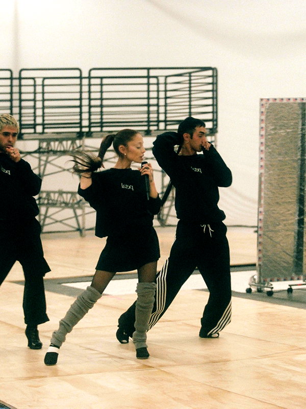 arianagrande instagram image archive image