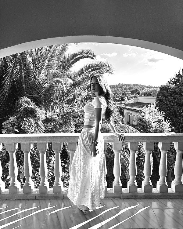 zoeliss instagram image archive image