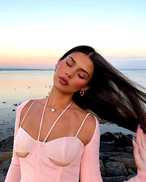 leahhalton instagram image archive image