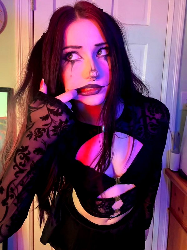 viviiieli instagram image archive image
