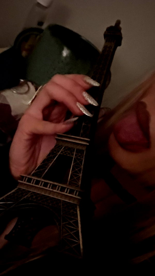 Archived image from @fyejax on Instagram